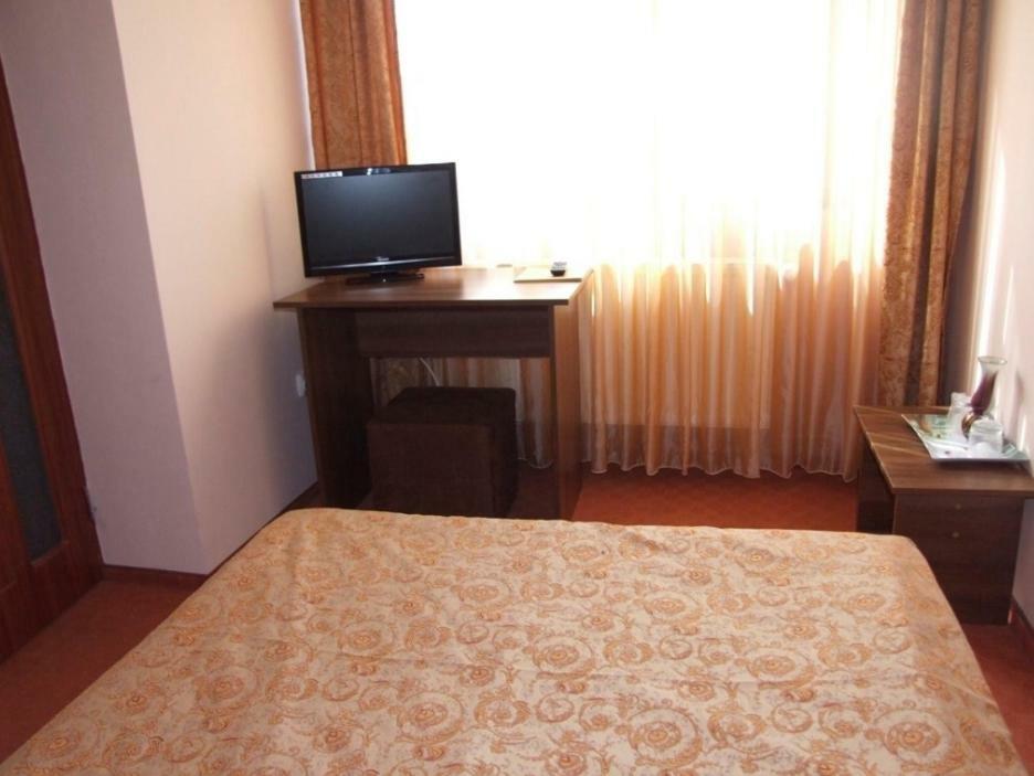 Hotel Plaisir Ploieşti Pokoj fotografie